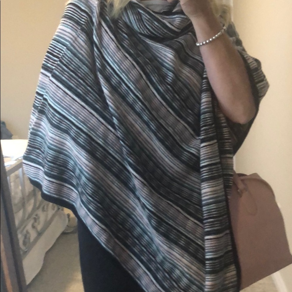 Designer Missoni Cowl Neck Poncho - Picture 4 of 12